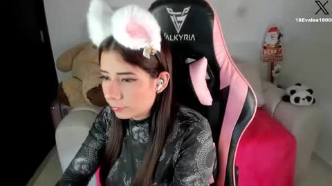 Eva   online show from January 2025 07:37:02 AM