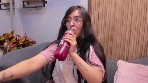 Angelinne online show from February 2025 11:00:02 AM