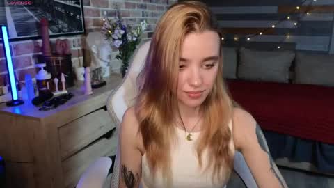 eva_mini online show from May 2026 10:07:01 PM