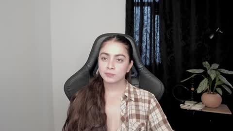 Snapshot of eva_monn chatting on December 2024 07:38:02 PM eva_monn online show from December 2024 07:38:02 PM