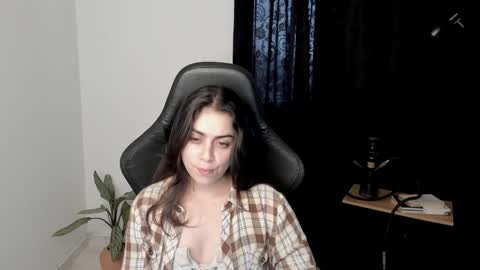 Snapshot of eva_monn chatting on January 2025 09:47:01 PM eva_monn online show from January 2025 09:47:01 PM