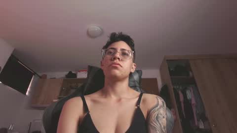 Snapshot of eva_monwalker chatting on June 2026 12:33:02 PM Eva cute online show from June 2026 12:33:02 PM