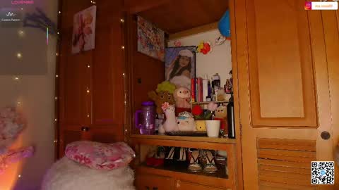 Eva  online show from May 2026 12:11:01 PM