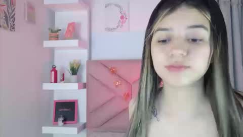 Snapshot of eva_sin18 chatting on September 2025 11:07:01 PM Eva Sin online show from September 2025 11:07:01 PM