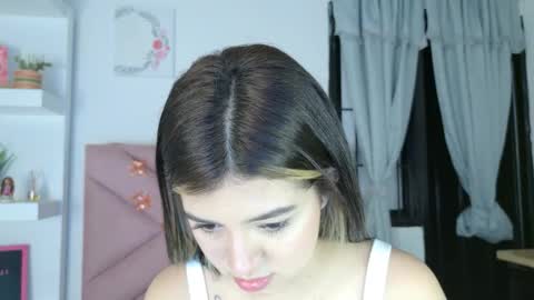 Snapshot of eva_sin18 chatting on September 2025 11:21:01 PM Eva Sin online show from September 2025 11:21:01 PM