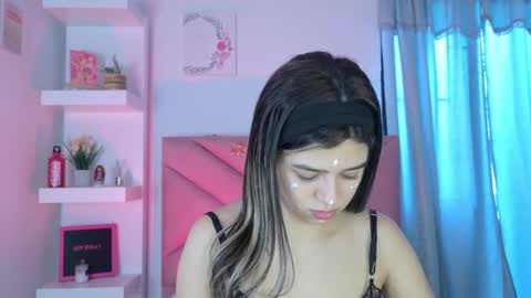 Snapshot of eva_sin18 chatting on October 2025 12:25:02 PM Eva Sin online show from October 2025 12:25:02 PM