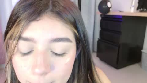 Snapshot of eva_sin18 chatting on October 2025 11:21:02 PM Eva Sin online show from October 2025 11:21:02 PM