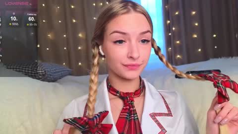 Hello Im Eva online show from January 2025 01:41:02 PM