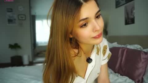 Snapshot of eva_zill_blossom chatting on June 2026 09:48:02 AM Hello my name is Eva its my first day here online show from June 2026 09:48:02 AM