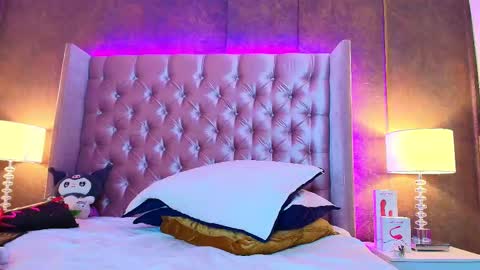 EVA CLOEE online show from February 2025 04:46:02 AM