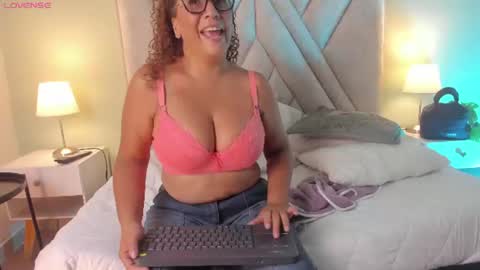 Snapshot of evaa_mills chatting on July 2026 08:25:01 PM Eva online show from July 2026 08:25:01 PM