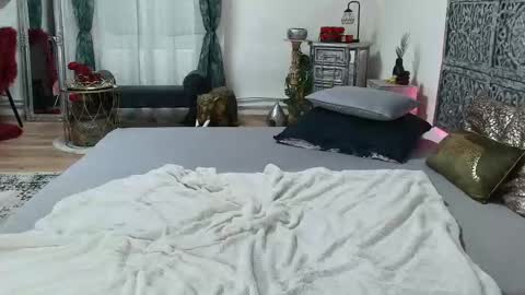 evabarbi online show from March 2026 09:54:01 PM