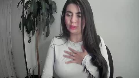 Snapshot of evacollins12 chatting on December 2024 01:15:02 AM evacollins12 online show from December 2024 01:15:02 AM