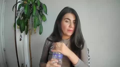 Snapshot of evacollins12 chatting on January 2025 08:31:02 PM evacollins12 online show from January 2025 08:31:02 PM