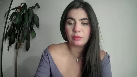 Snapshot of evacollins12 chatting on January 2025 02:21:02 AM evacollins12 online show from January 2025 02:21:02 AM