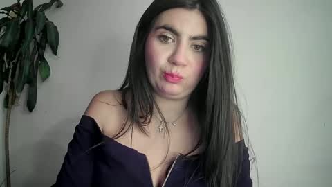 Snapshot of evacollins12 chatting on January 2025 01:48:01 AM evacollins12 online show from January 2025 01:48:01 AM