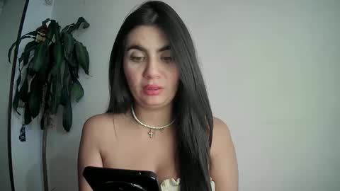 Snapshot of evacollins12 chatting on February 2025 10:20:01 PM evacollins12 online show from February 2025 10:20:01 PM