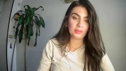 Snapshot of evacollins12 chatting on March 2025 09:00:02 PM evacollins12 online show from March 2025 09:00:02 PM