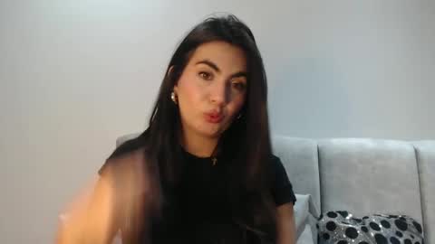 Snapshot of evacollins12 chatting on September 2025 01:17:01 AM evacollins12 online show from September 2025 01:17:01 AM