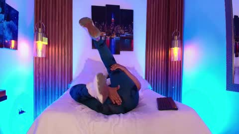 EVA GODDESS  online show from November 2025 08:40:01 PM