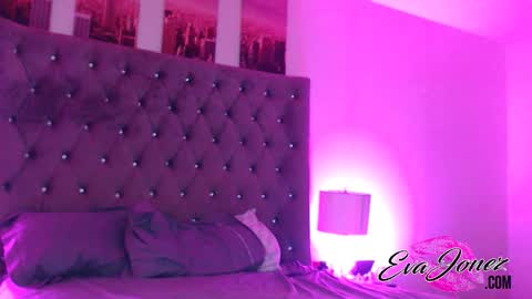 Snapshot of evajonez chatting on January 2025 09:06:01 AM Eva online show from January 2025 09:06:01 AM