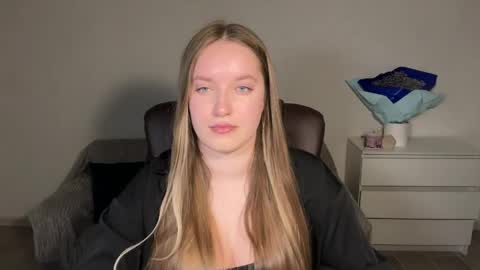 Snapshot of evajuly chatting on April 2026 09:06:02 PM Eva online show from April 2026 09:06:02 PM