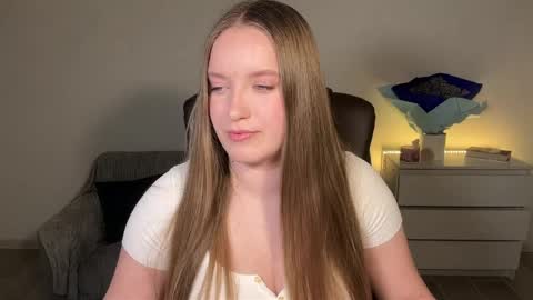 Snapshot of evajuly chatting on May 2026 08:58:02 PM Eva online show from May 2026 08:58:02 PM