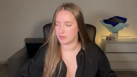 Snapshot of evajuly chatting on June 2026 08:07:02 PM Eva online show from June 2026 08:07:02 PM