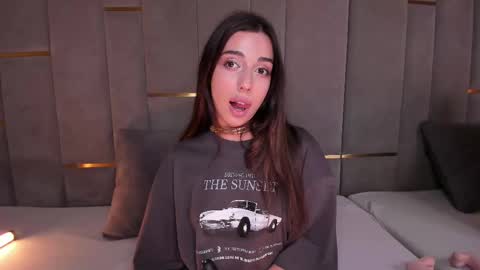 Snapshot of evalims chatting on March 2025 03:56:01 PM EVA online show from March 2025 03:56:01 PM