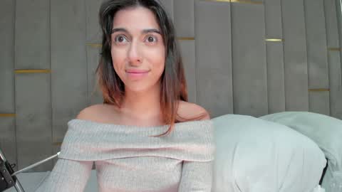 Snapshot of evalims chatting on December 2025 10:35:02 AM EVA online show from December 2025 10:35:02 AM