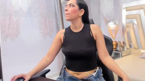 Eva Loren online show from November 2025 12:02:01 AM