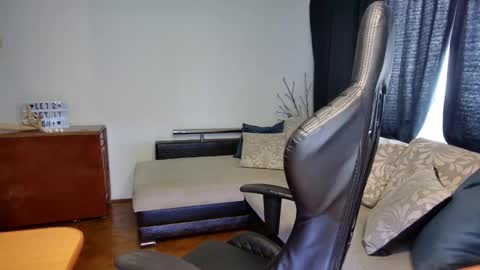 Snapshot of evamoon1 chatting on February 2025 10:04:01 AM Eva Moon online show from February 2025 10:04:01 AM