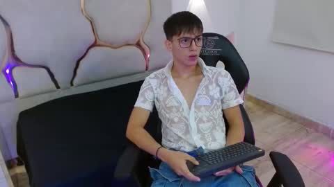 evan_tay online show from January 2026 02:38:02 AM