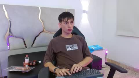 evan_tay online show from January 2026 03:01:01 AM