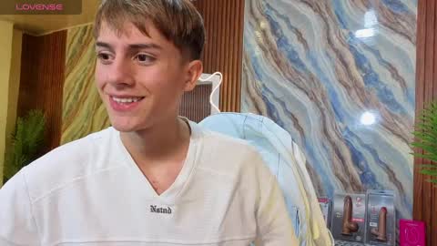 evan_tay online show from May 2026 03:00:01 AM
