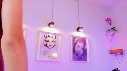 Evan voss  help me get 200 likesindependent model online show from February 2026 10:02:01 PM