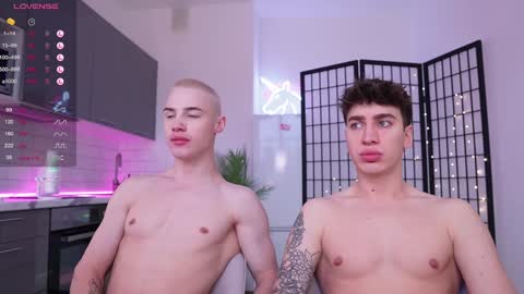 Snapshot of evan_white_ chatting on December 2024 08:09:02 AM evan_white_ online show from December 2024 08:09:02 AM