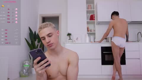 Snapshot of evan_white_ chatting on February 2025 10:35:01 AM evan_white_ online show from February 2025 10:35:01 AM