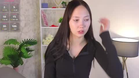 Hello im Lia online show from July 2026 04:12:01 PM