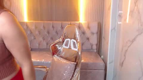 Snapshot of evangeline_b_ chatting on December 2025 12:58:02 PM Evamgeline online show from December 2025 12:58:02 PM