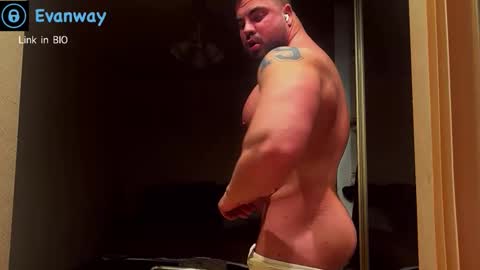 Snapshot of evanhoti chatting on March 2026 08:45:02 PM EvanHOTi online show from March 2026 08:45:02 PM