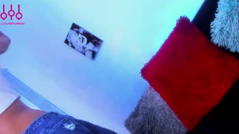 evanllelyne online show from July 2026 11:57:01 AM
