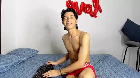 Snapshot of evans_collins24 chatting on November 2025 12:14:02 AM Evans collins24 online show from November 2025 12:14:02 AM