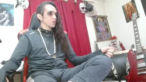 Snapshot of evans_xy chatting on April 2026 01:41:02 AM evans_xy online show from April 2026 01:41:02 AM