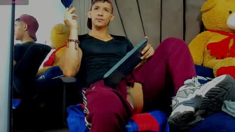   online show from March 2025 02:01:02 PM