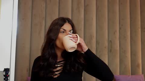 Snapshot of evarhea chatting on September 2025 02:58:02 AM EvaRhea online show from September 2025 02:58:02 AM