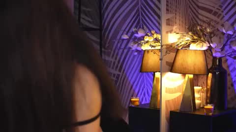 Snapshot of evarhea chatting on November 2025 04:00:01 AM EvaRhea online show from November 2025 04:00:01 AM