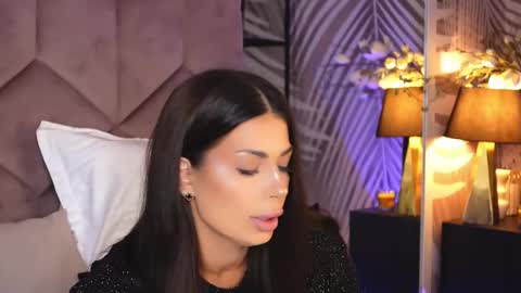 Snapshot of evarhea chatting on November 2025 03:51:02 AM EvaRhea online show from November 2025 03:51:02 AM