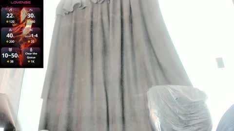 evasaenz online show from January 2025 03:12:02 PM