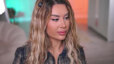 Eva online show from December 2025 08:46:01 PM